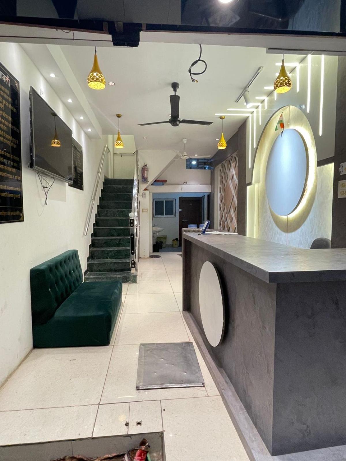 Hotel Amritam Inn Ujjain Extérieur photo
